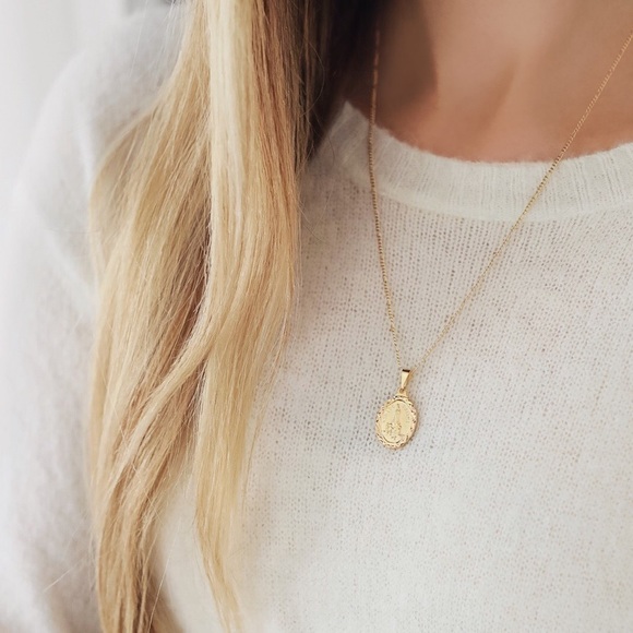 Virgin Mary Necklace | 18kt Gold Filled - Picture 2 of 7